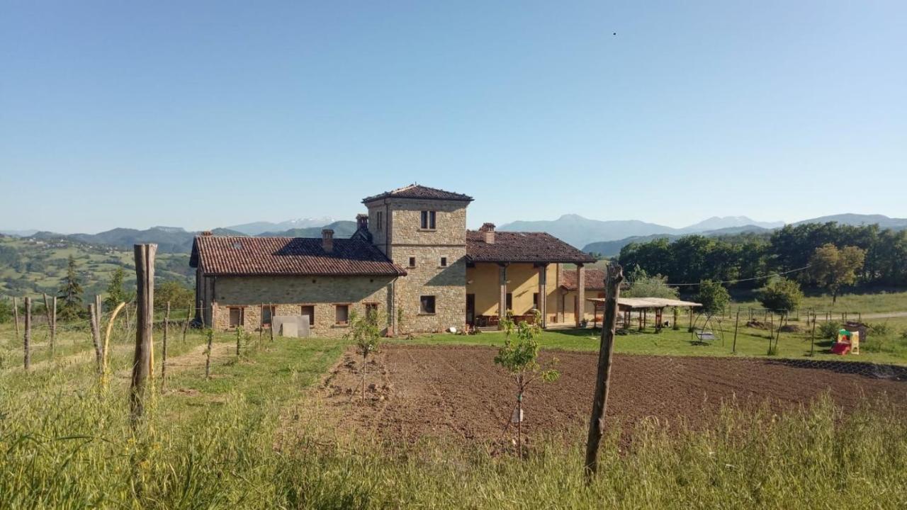 Neviano degli Arduini伊尔费莱尔旅馆别墅 外观 照片